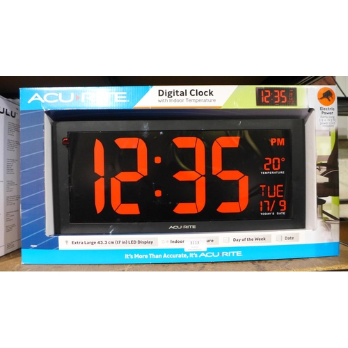 3113 - Acurite Digital LED Clock with Temperature     (296-73)   * This lot is subject to vat