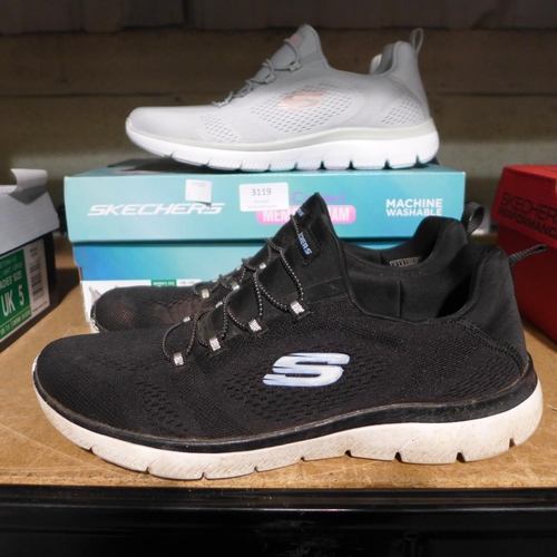 3119 - Two pairs of women's Skechers UK size: 4.5 & 6 * this lot is subject to VAT