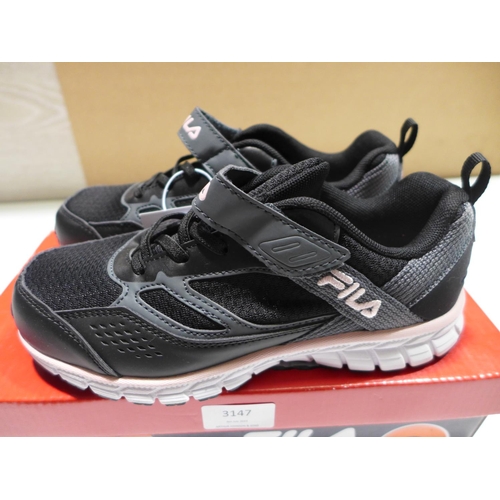 3147 - Pair of children's grey Fila trainers - UK size: 3 * this lot is subject to VAT