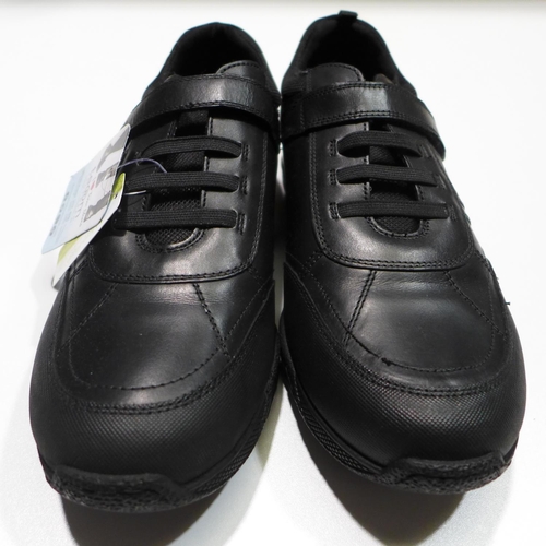 3148 - Pair of children's black Term school trainers - UK size: 8 * this lot is subject to VAT