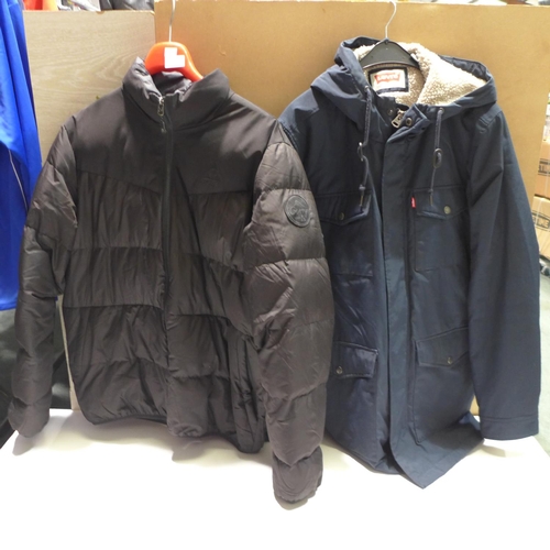 3157 - 2 Men's jackets - Levi & Gerry - M & L * this lot is subject to VAT