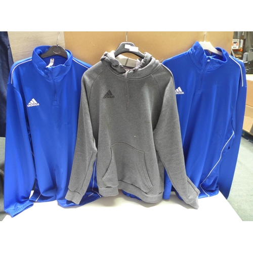 3160 - 3 Men's Adidas tops incl. 1 Hoodie (M) & 2 Zip-up (2XL) * this lot is subject to VAT