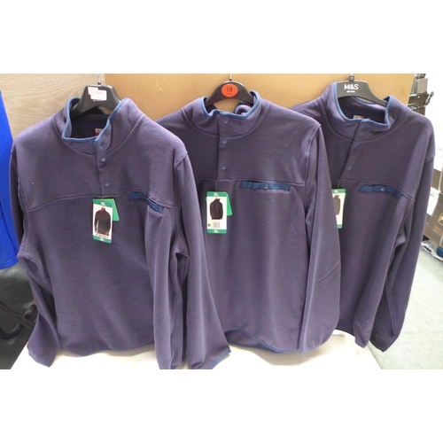 3166 - 3 Men's 32°heat blue sweaters - XL * this lot is subject to VAT