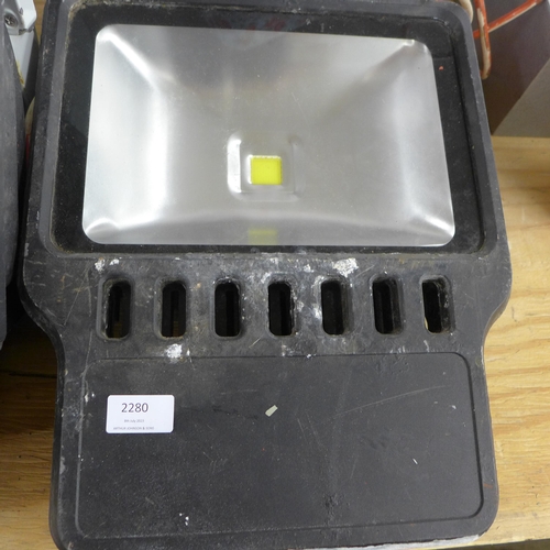 2280 - 3 led flood lights