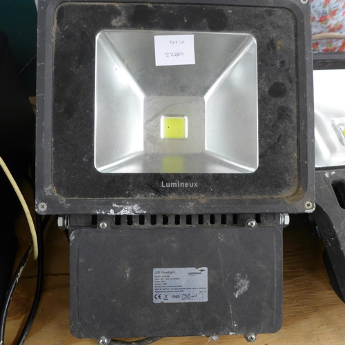 2280 - 3 led flood lights