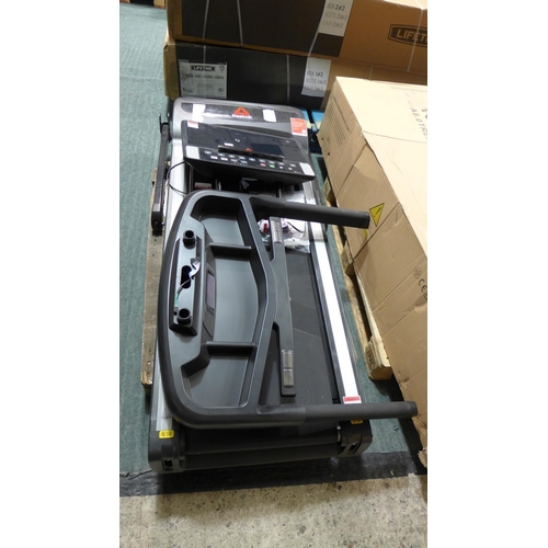 3252 - Reebok Astroride Treadmill, original RRP £724.99 + vat (295-42) *This lot is subject to vat