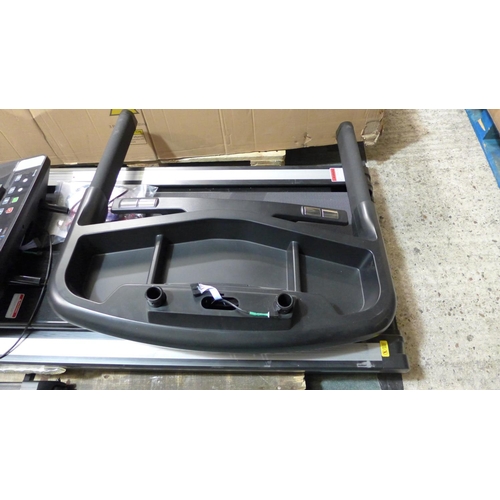 3252 - Reebok Astroride Treadmill, original RRP £724.99 + vat (295-42) *This lot is subject to vat