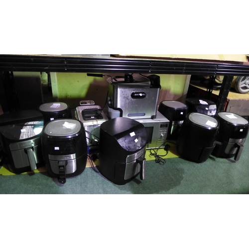 3292 - Quantity of Scrap items incl: Gourmia and Tefal Air Fryers and a Panasonic microwave  (296,15, 16,70... 