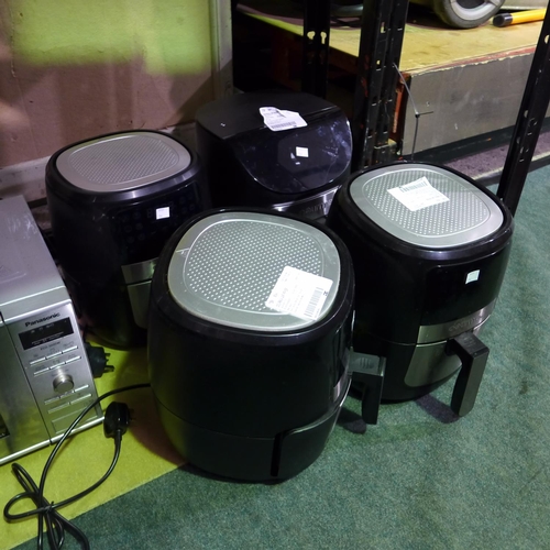 3292 - Quantity of Scrap items incl: Gourmia and Tefal Air Fryers and a Panasonic microwave  (296,15, 16,70... 