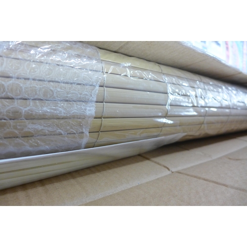 2351 - Addis 50m 4 arm Rotary air dryer and Sekey privacy fence (1x3m Bamboo)