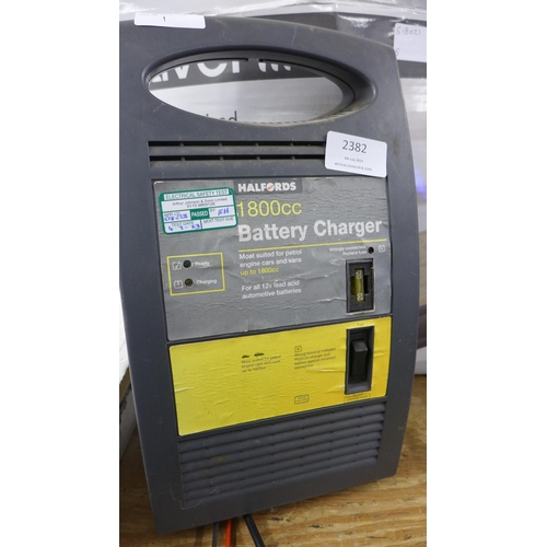 2382 - Halfords 1800cc battery charger