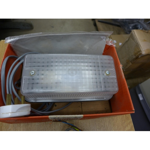 2384 - 2 Internal bulk lights