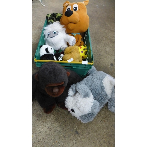 2313 - Black bag of Teddy Bears inc Build a Bear & Scooby Doo