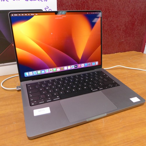 3073 - Apple Macbook Pro 14