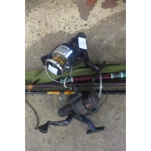 2202 - Small quantity of fishing rods and reel