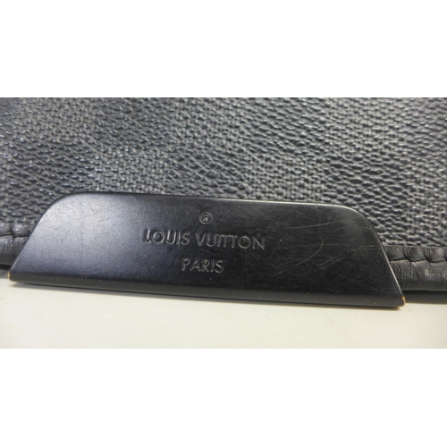 1299 - A Louis Vuitton messenger bag