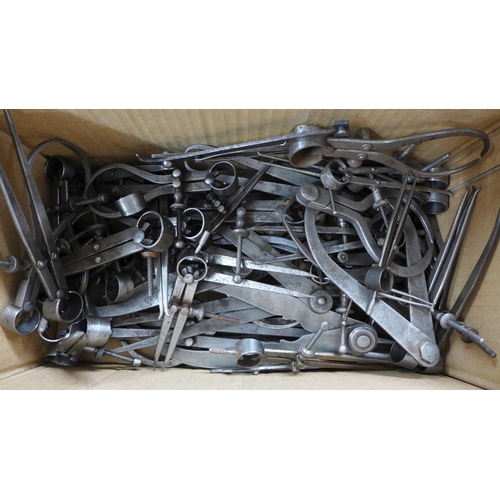 2013 - Box of assorted callipers