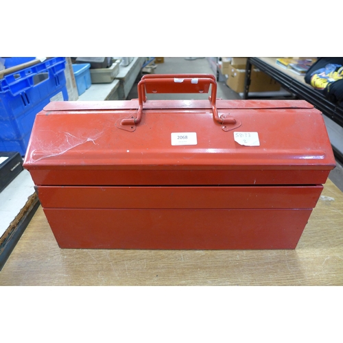 2068 - Red metal tool box