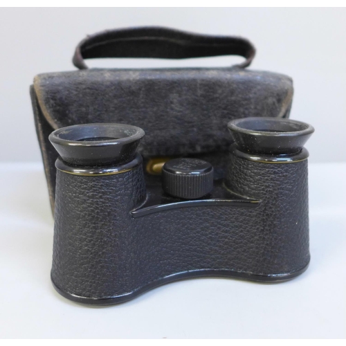 626 - A pair of Carl Zeiss Jena opera glasses, cased