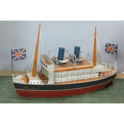 653 - Two models of tin plate steam boats