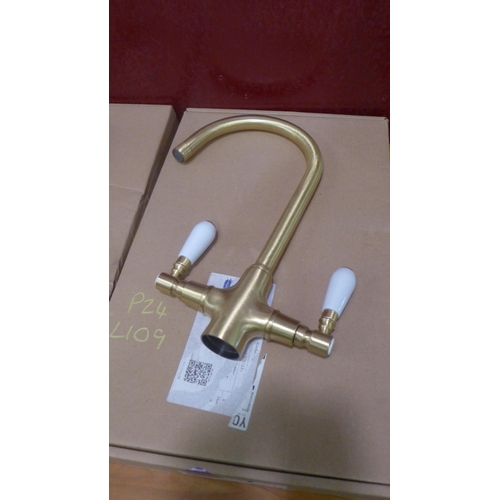 3060 - 2 Fortuna Taps Bronze with White Handles - (One Damaged) - High/Low Pressure  - Model no  64FS544ELR... 