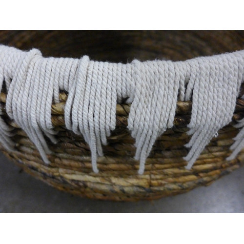 1346 - A natural seagrass storage basket, H 26cms (KP00924)   #