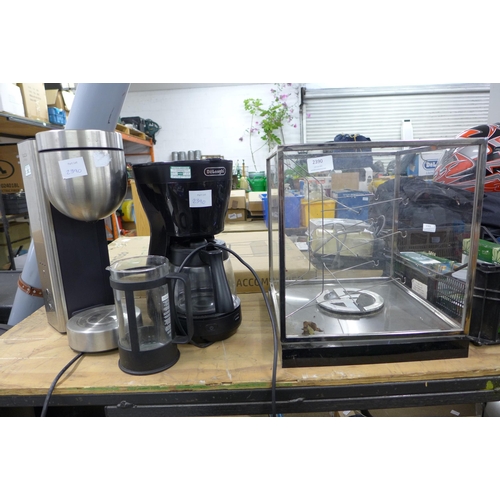 2344 - 2 Coffee machines with shop display stand