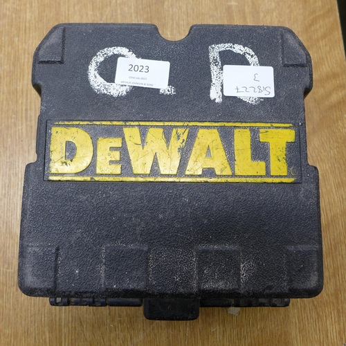 2023 - A DeWalt DW088 laser level in case