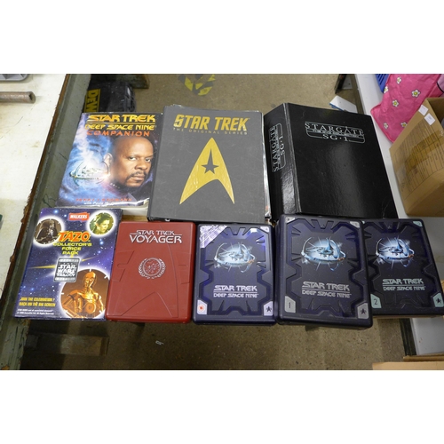 2086 - A large collection of Star Trek memorabilia, DVDs, videos, collectors magazines, etc.