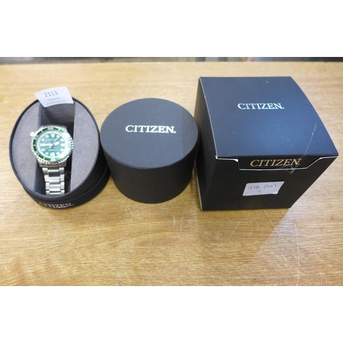 2113 - A Citizen M date wristwatch with green dial and silver bracelet * this lot is subject to VAT