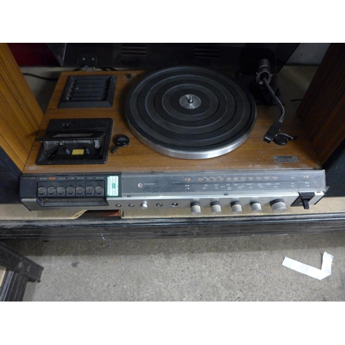 2142 - An Alba Stereophonic 852 turntable