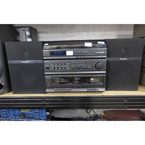 2152 - A Panasonic compact audio system (SG-HM10L) with Two Panasonic speakers (SB-ZM10)