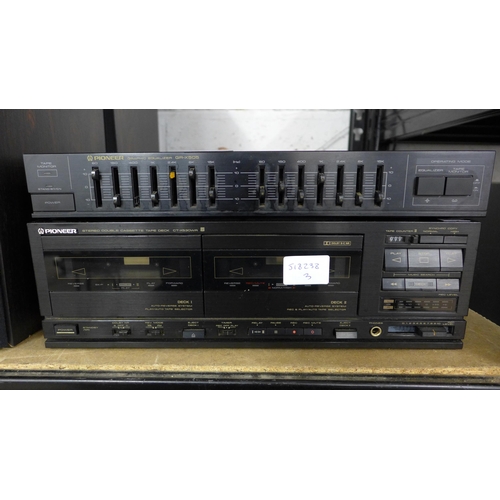 2160 - Pioneer bundle: graphic equaliser (GR-X505), stereo double cassette tape deck (CT-X53OWR) & speakers... 