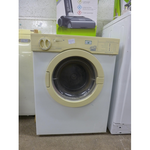 2182 - A White Knight tumble dryer