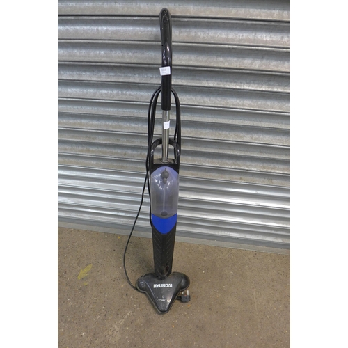 2210 - A Hyundai steam cleaner and a bbq