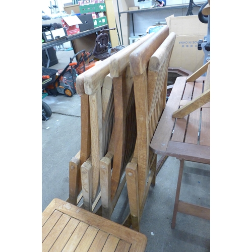 2236 - 6 Wooden garden chairs and table