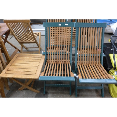 2241 - 7 Wooden and metal garden chairs and a table