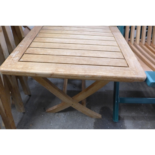 2241 - 7 Wooden and metal garden chairs and a table