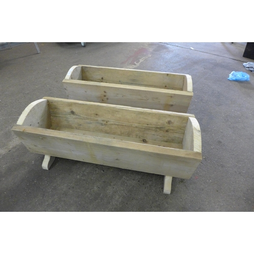 2275 - A pair of planters - 1200mm x 300mm