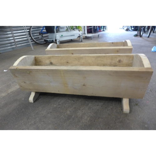 2275 - A pair of planters - 1200mm x 300mm