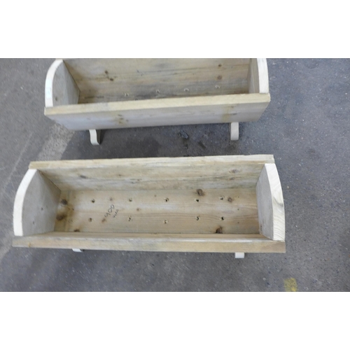 2275 - A pair of planters - 1200mm x 300mm