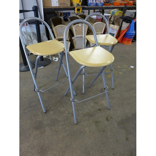 2279 - 3 Folding bar stools