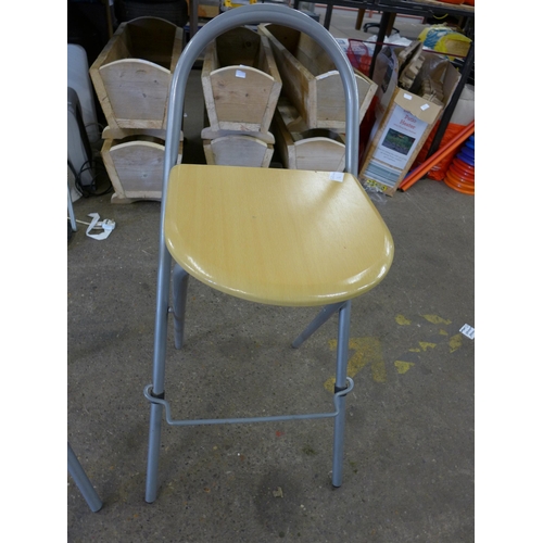 2279 - 3 Folding bar stools