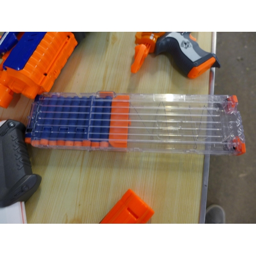 2281 - Nerf guns with bullets