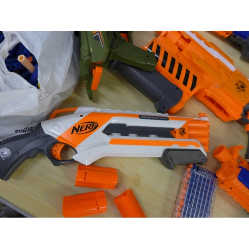 2281 - Nerf guns with bullets