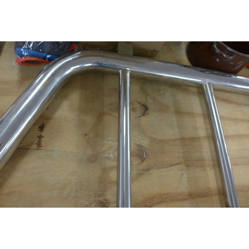 2303 - A stainless steel bumper/bull bar