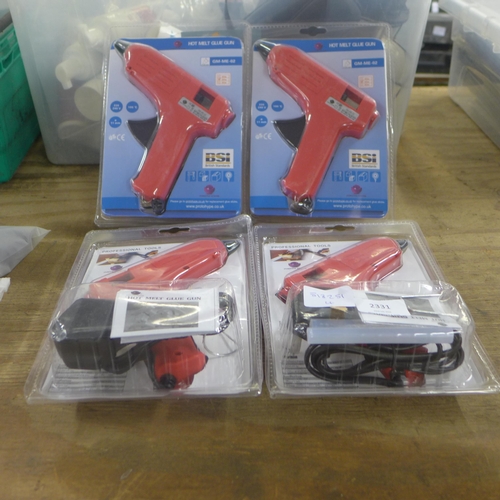 2331 - 4 Hot Melt glue guns, 240v, 60w, to BSI Standards - sealed