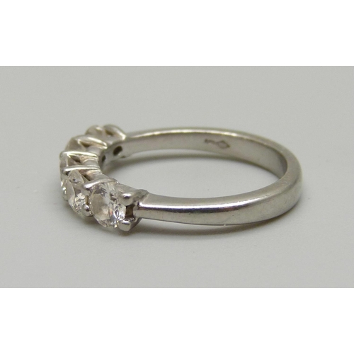 1014 - A platinum and five stone diamond ring, 4.3g, K