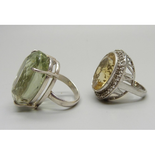 1053 - Two large silver and stone set rings, L and M