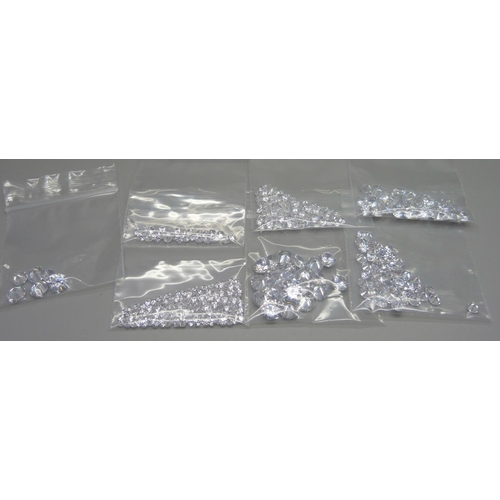 1061 - Unmounted cubic zirconia stones